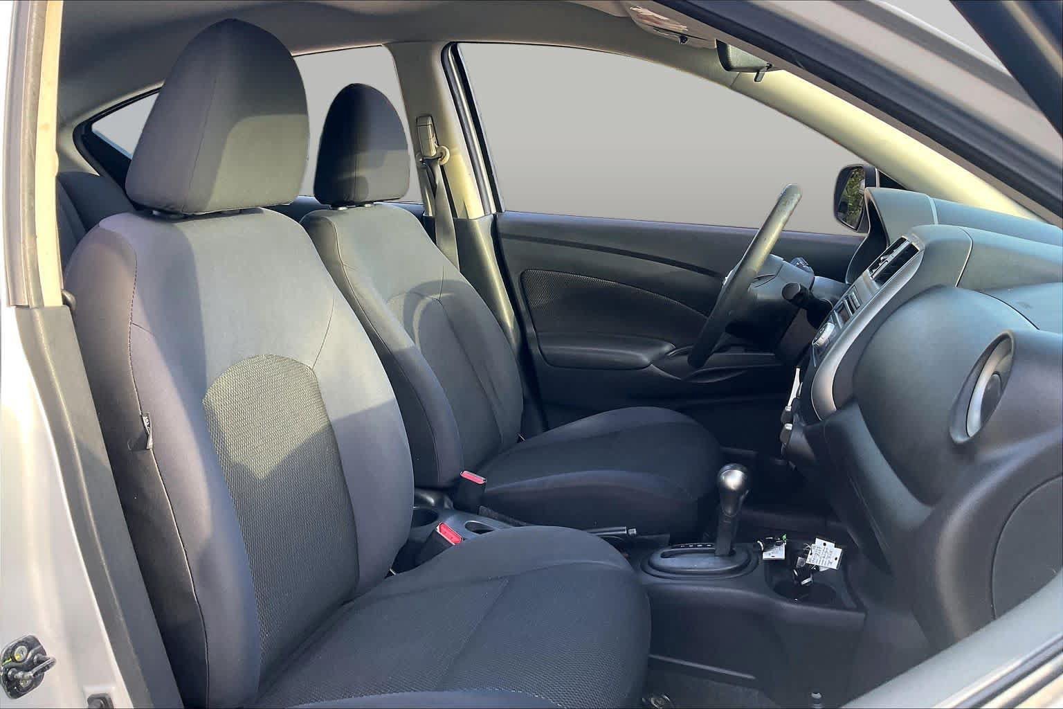 Used 2012 Nissan Versa FWD image 7