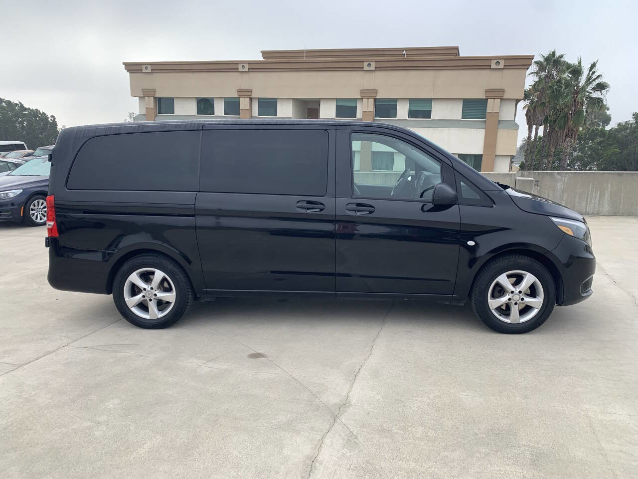 Used 2017 Mercedes-Benz Metris Passenger image 6