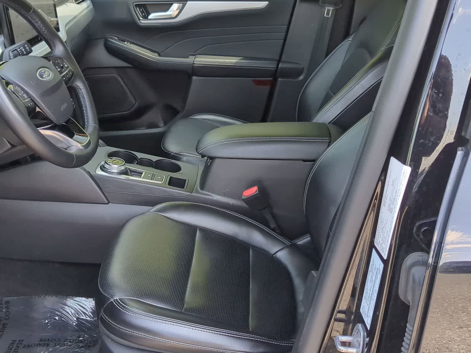 Used 2024 Ford Escape Platinum AWD/4WD image 16