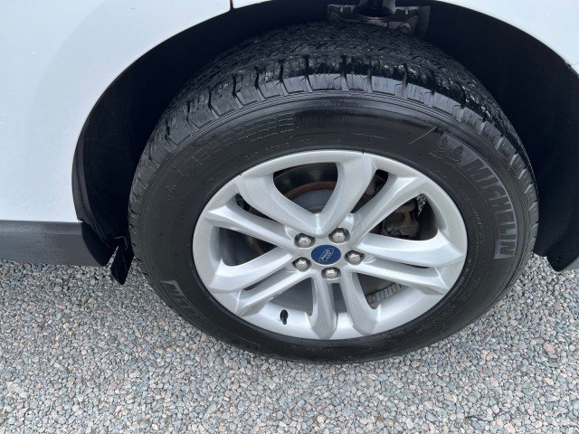 Used 2019 Ford Edge SEL w/ Equipment Group 201A AWD/4WD image 11