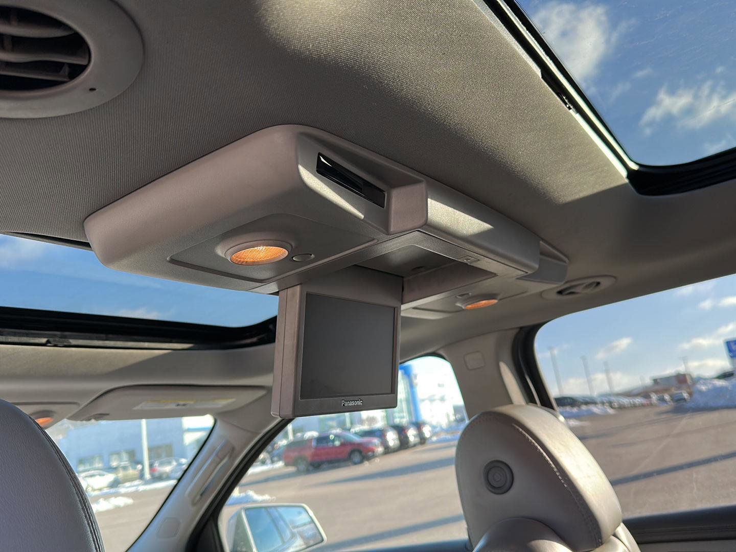 Used 2015 Chevrolet Traverse LT image 23