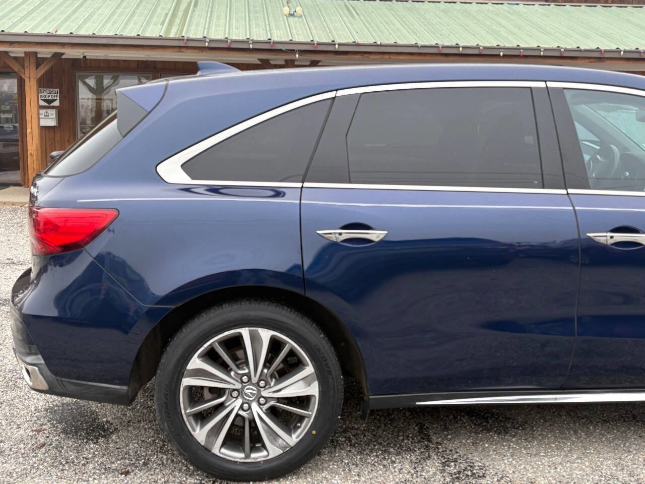 Used 2017 Acura MDX FWD w/ Technology Package image 16