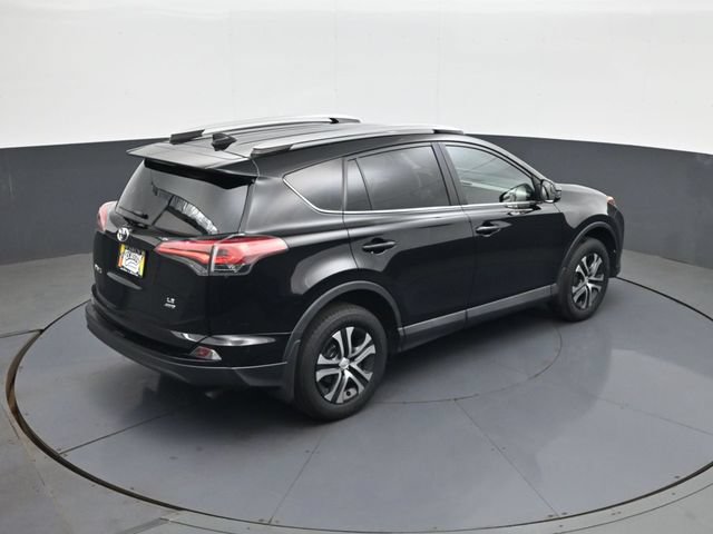Used 2016 Toyota RAV4 LE AWD/4WD image 17
