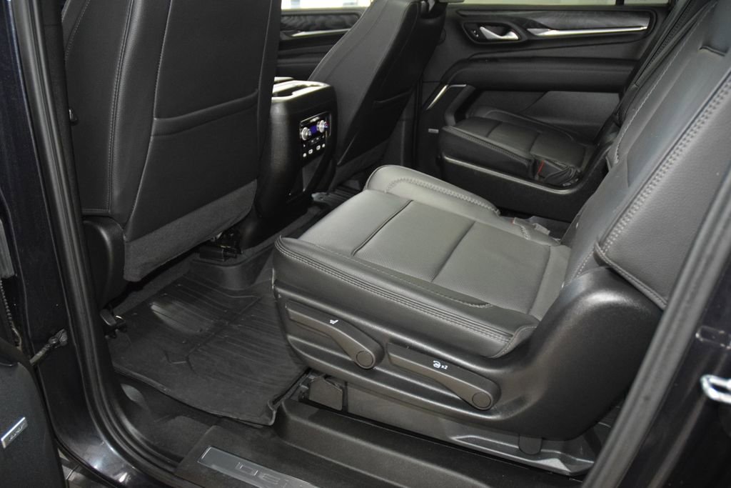 Used 2024 GMC Yukon XL Denali w/ Advanced Technology Package image 43