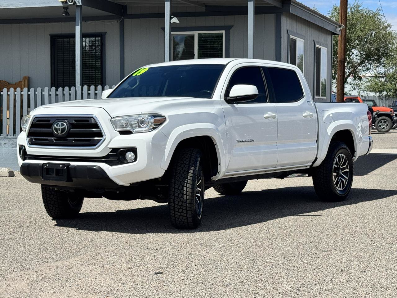 Used 2019 Toyota Tacoma SR5 AWD/4WD image 3