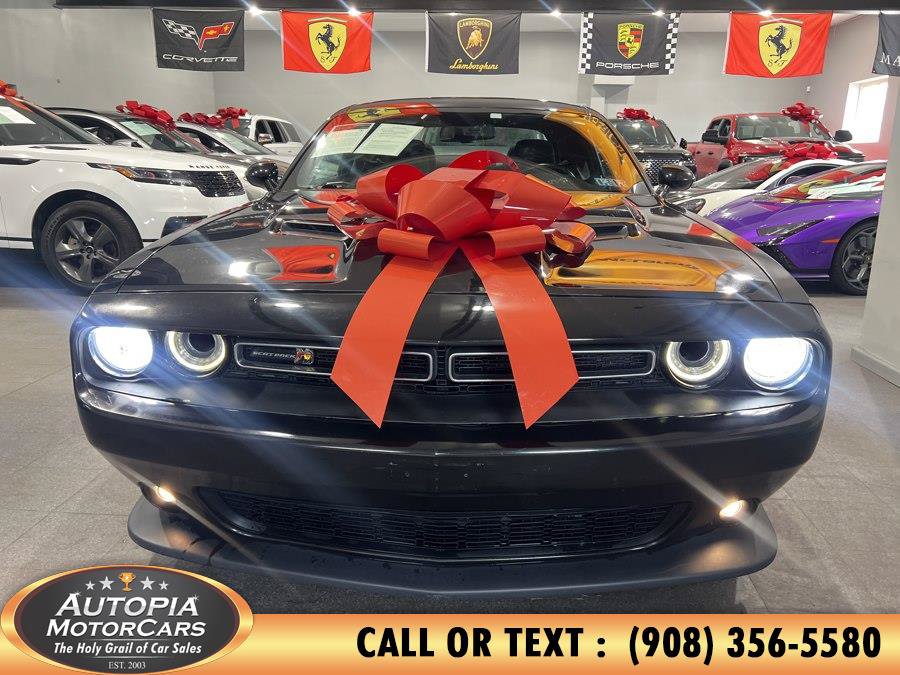 Used 2017 Dodge Challenger R/T Scat Pack RWD image 23