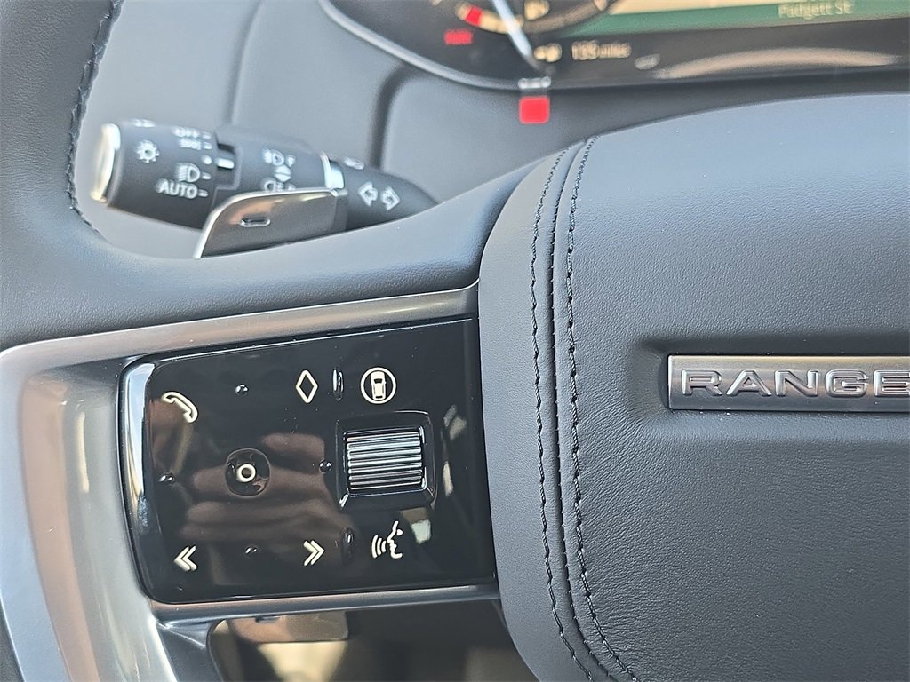 New 2026 Land Rover Range Rover SV image 18