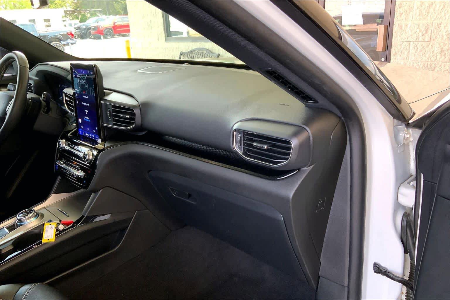 Used 2023 Ford Explorer ST w/ Equipment Group 401A AWD/4WD image 19
