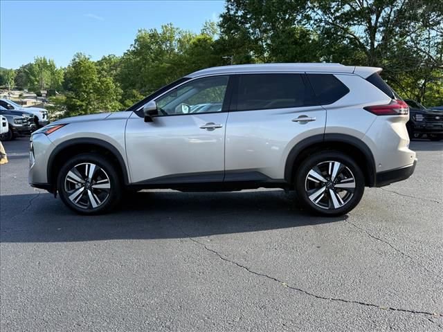 Used 2024 Nissan Rogue SL AWD/4WD image 7