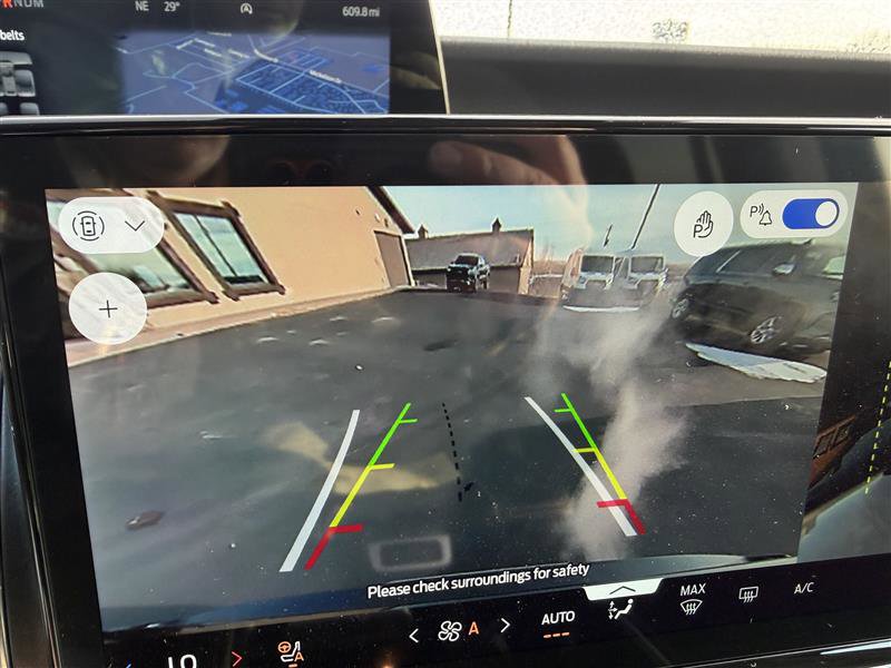 Used 2025 Ford Expedition Max Platinum image 12