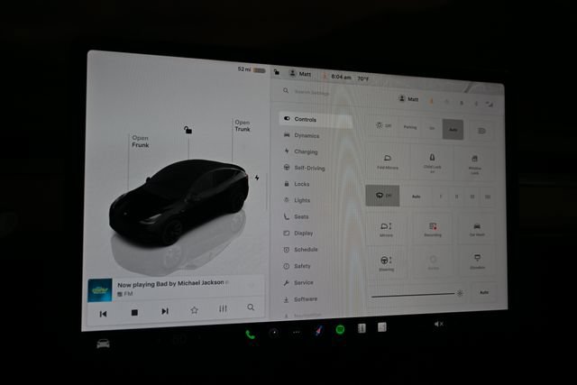 Used 2022 Tesla Model Y Long Range AWD/4WD image 27