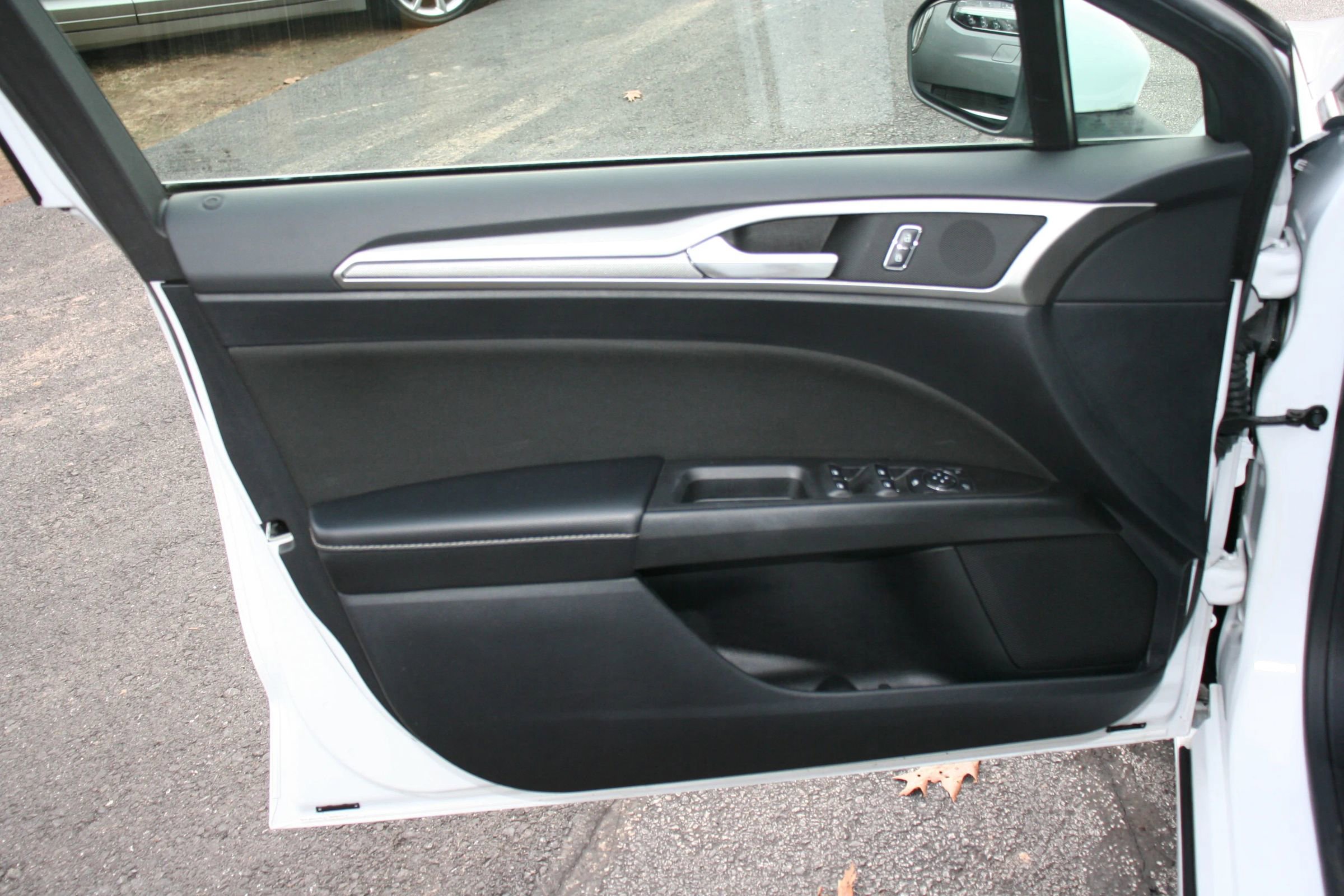 Used 2019 Ford Fusion SE image 33