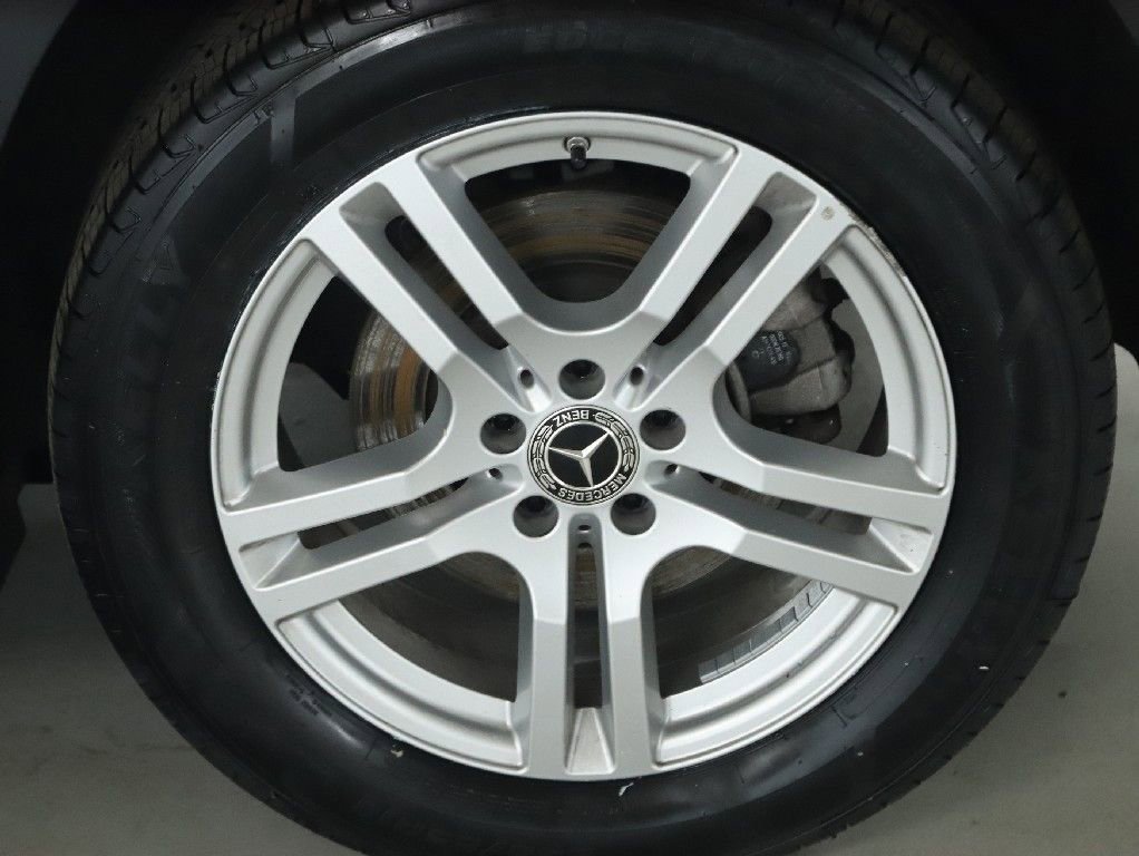 Used 2023 Mercedes-Benz GLB 250 4MATIC image 40