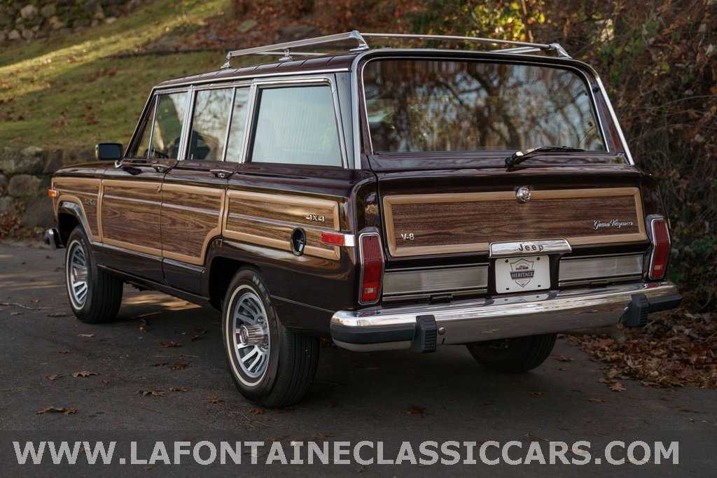 Used 1991 Jeep Grand Wagoneer Base image 45