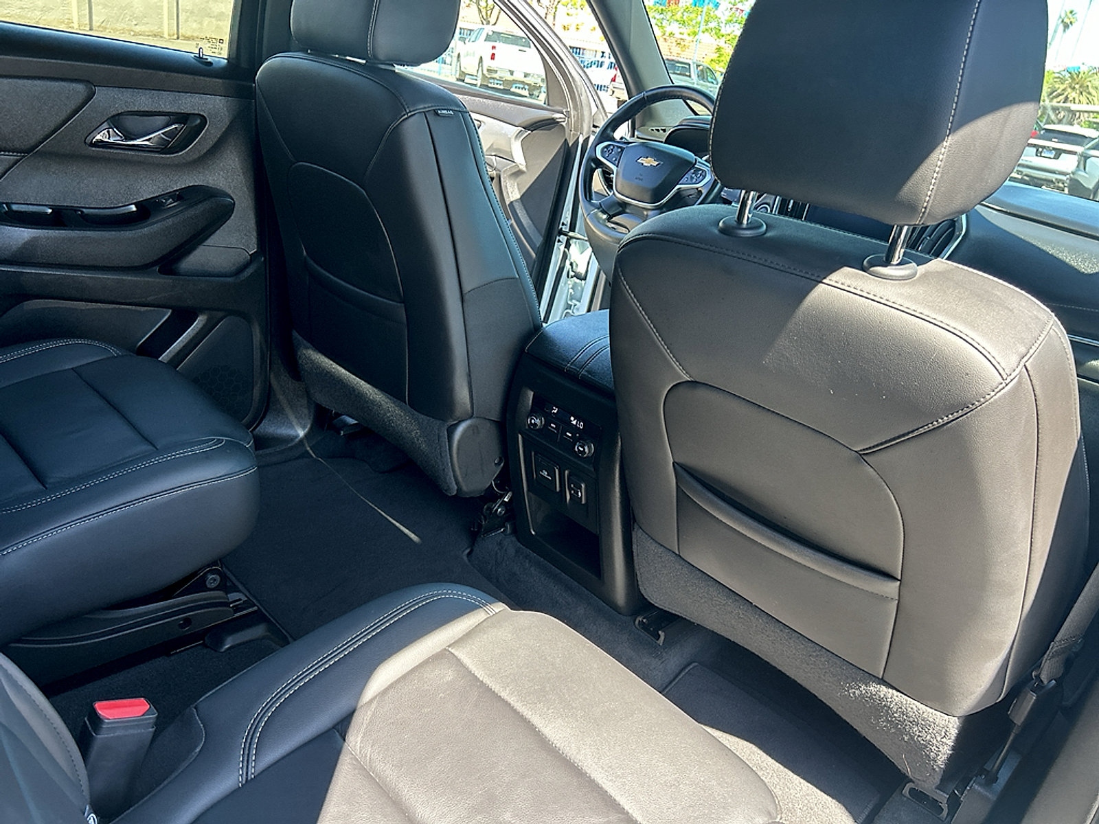 Used 2023 Chevrolet Traverse LT w/ LT Premium Package FWD image 25