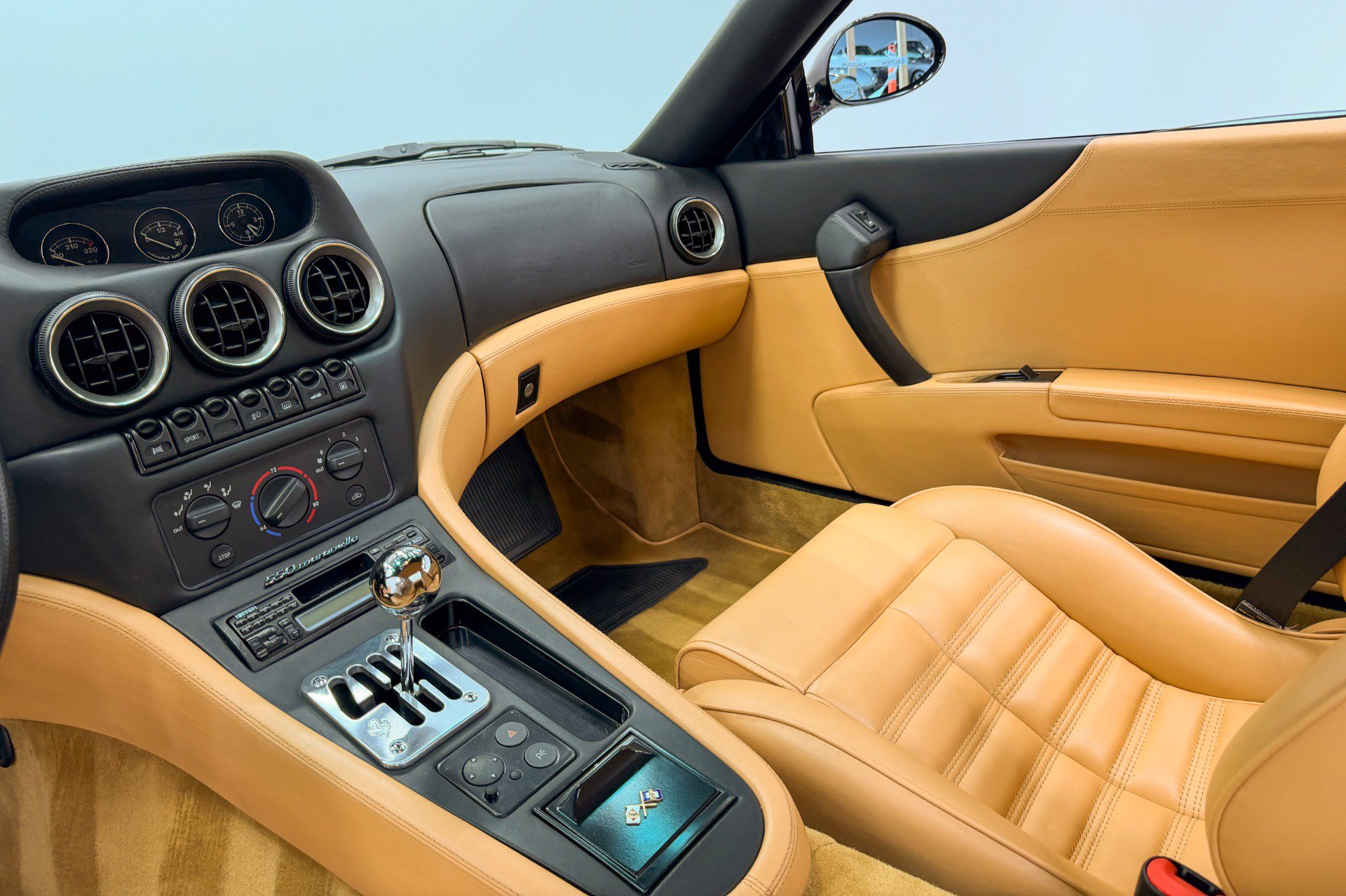 Used 1998 Ferrari 550 Maranello Coupe RWD image 25