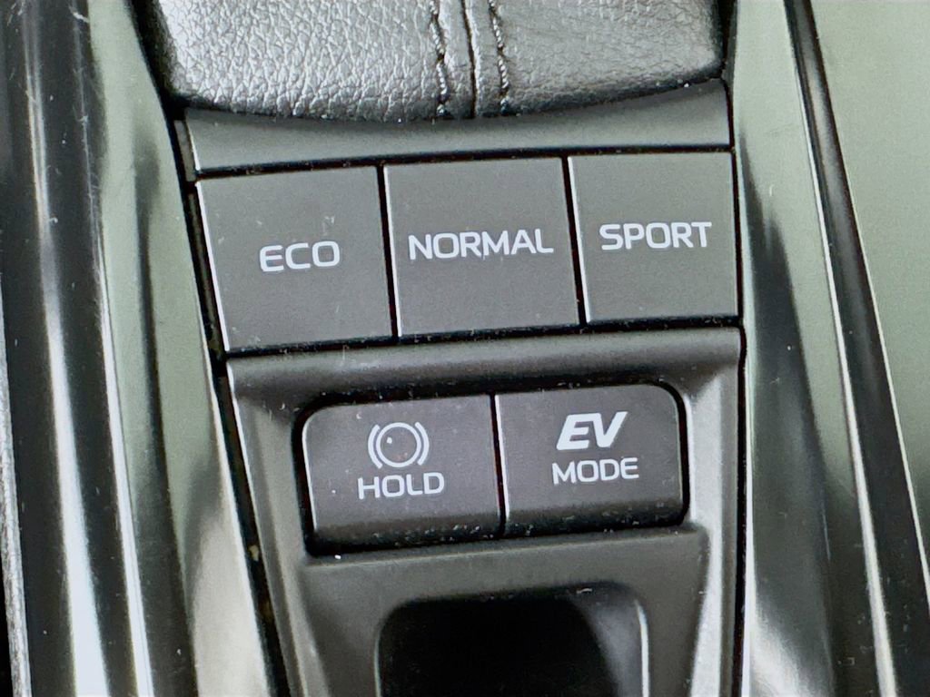 Used 2025 Toyota Camry LE FWD image 16