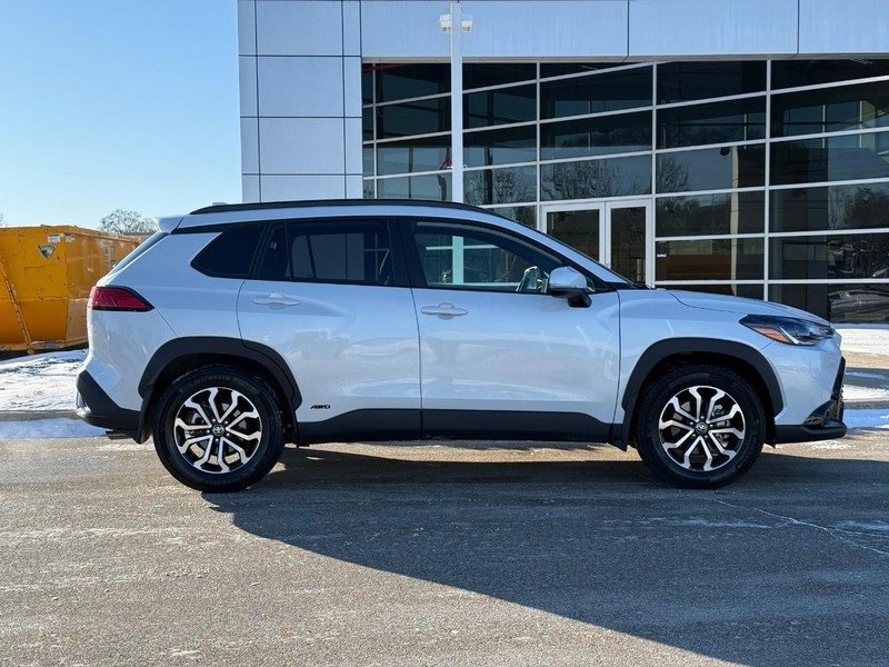 Used 2024 Toyota Corolla Cross SE w/ Moonroof Package video 2