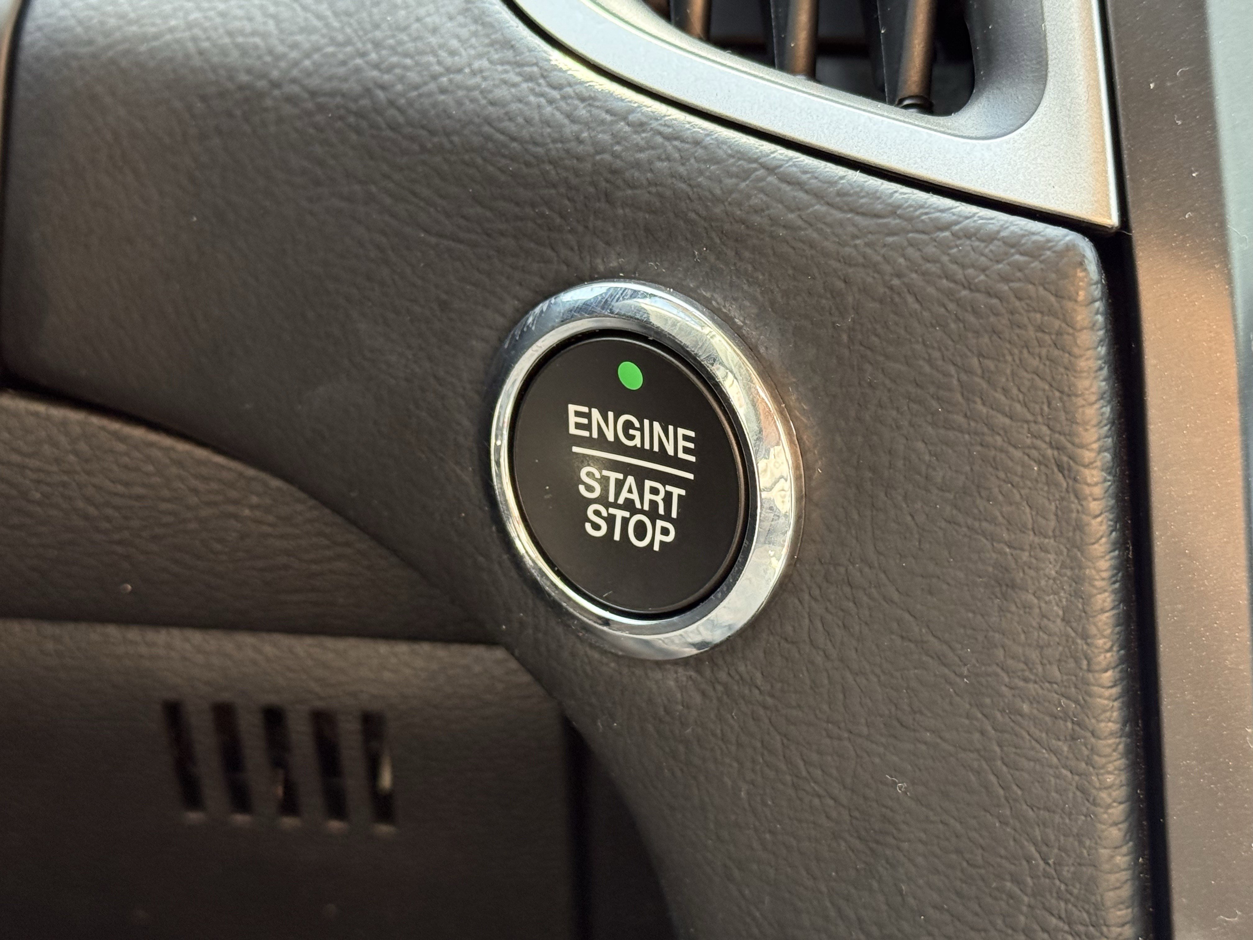 Used 2022 Ford Edge SEL w/ Convenience Package image 26
