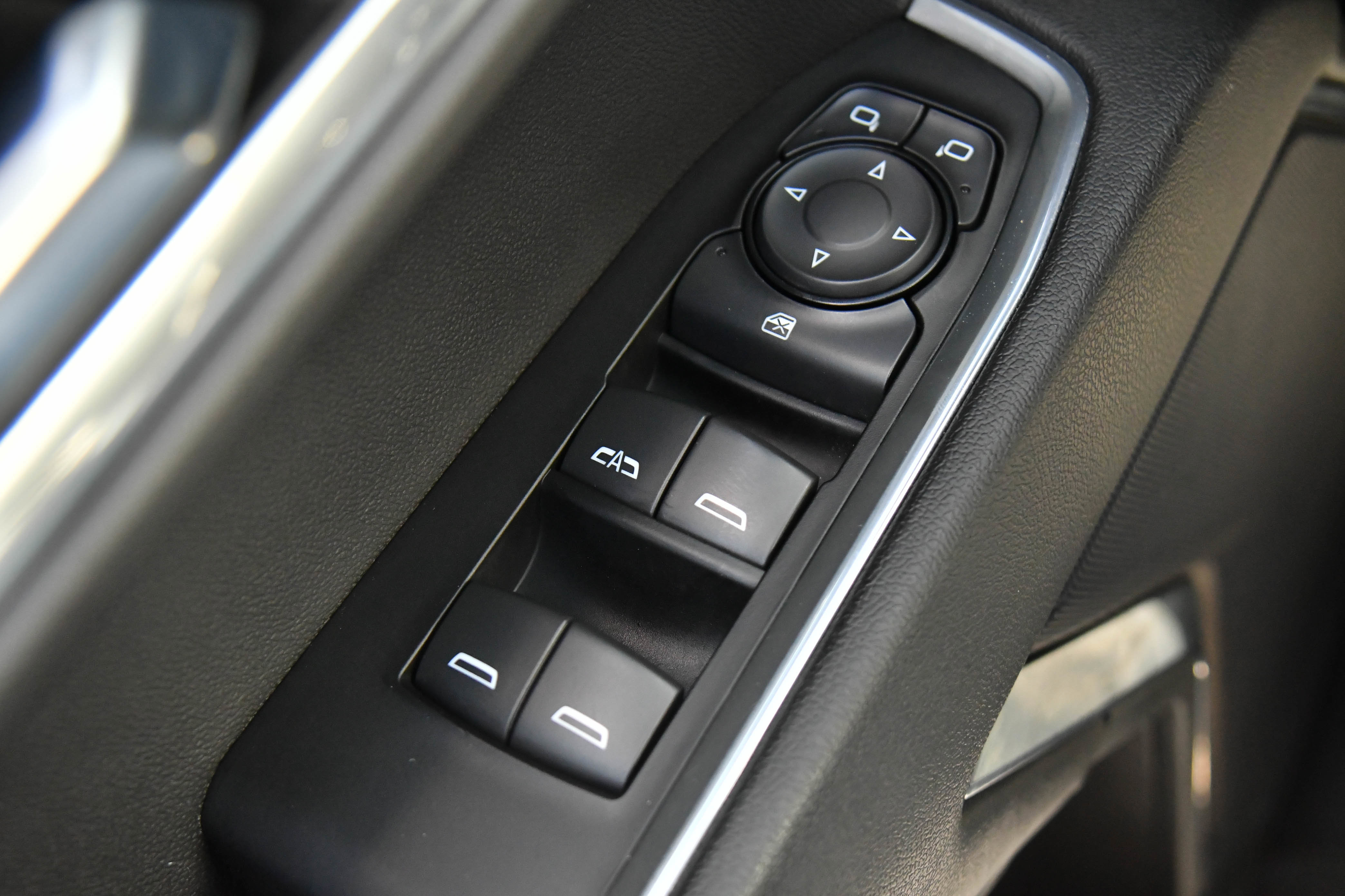 Used 2024 Chevrolet Silverado 1500 LT w/ Protection Package AWD/4WD image 30