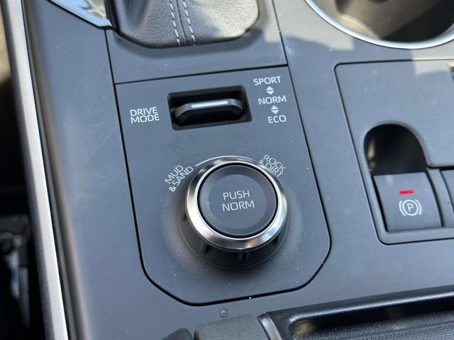 Used 2023 Toyota Highlander XSE AWD/4WD image 41