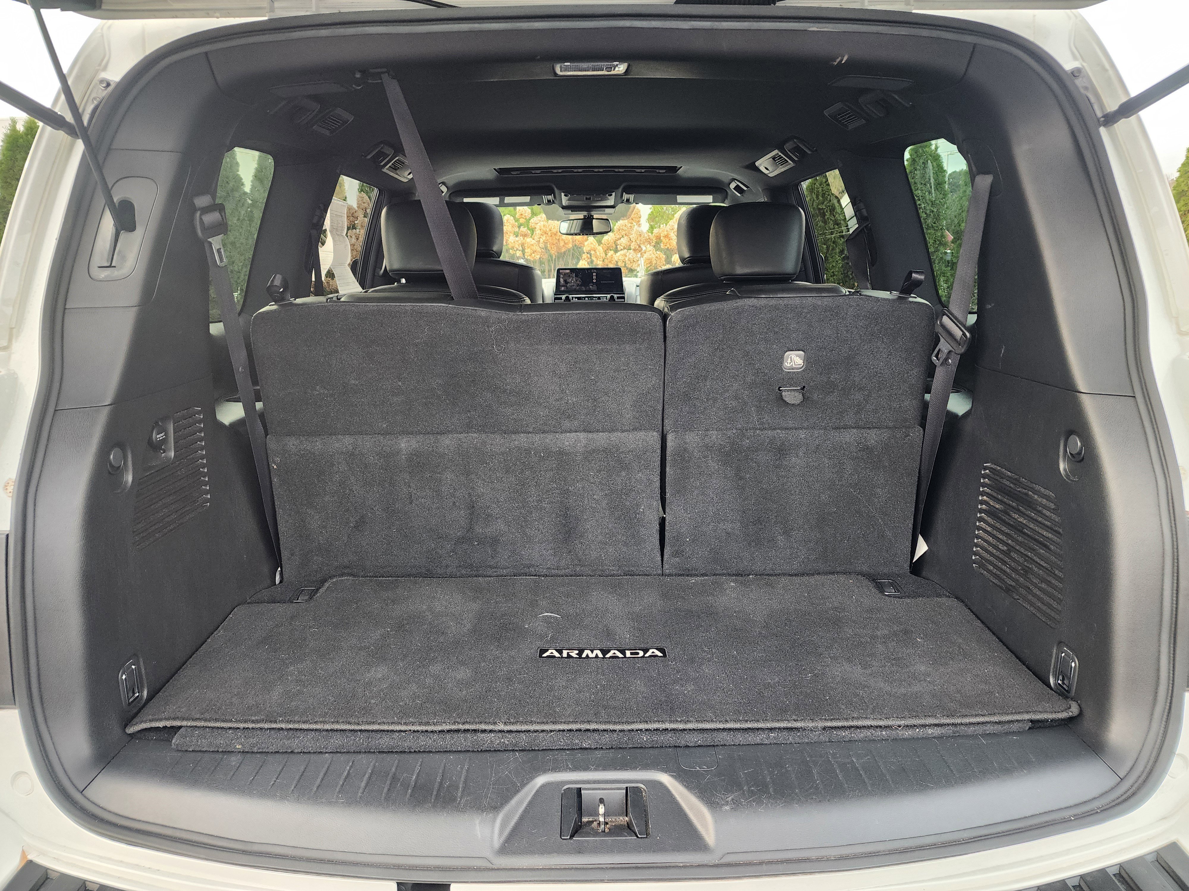 Used 2022 Nissan Armada SL w/ Midnight Edition Package image 12