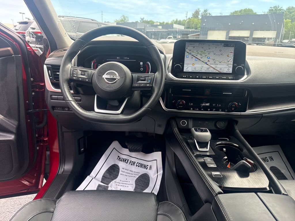 Used 2023 Nissan Rogue Platinum FWD image 14