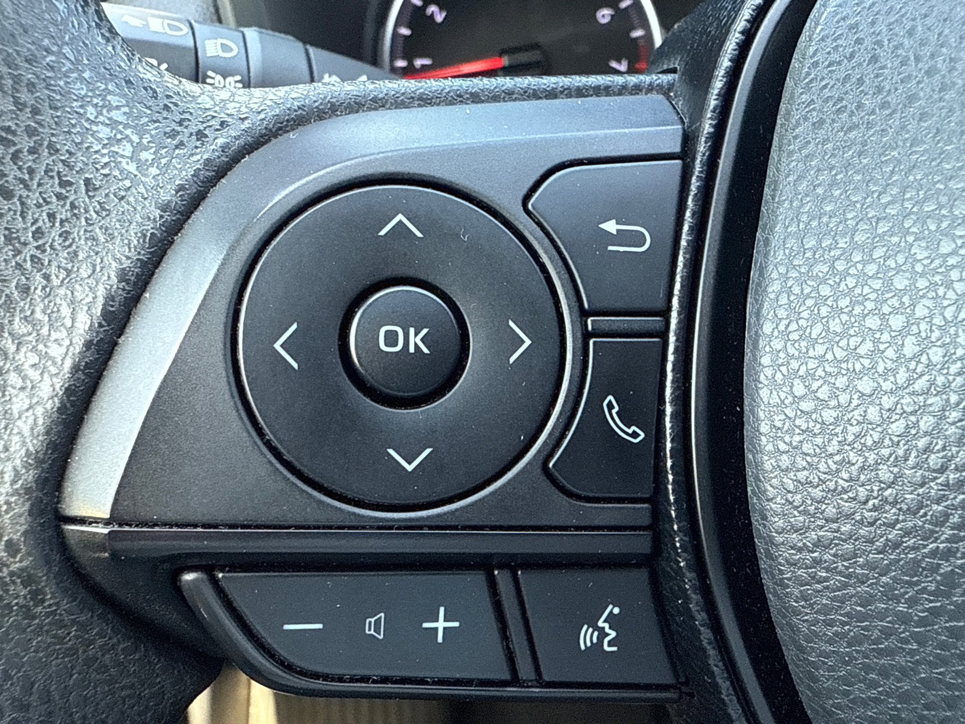 Used 2020 Toyota RAV4 XLE w/ All Weather Liner Package image 29