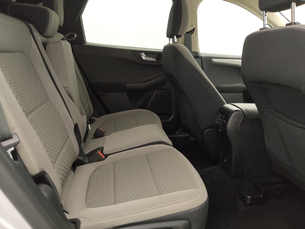 Used 2020 Ford Escape SE image 19