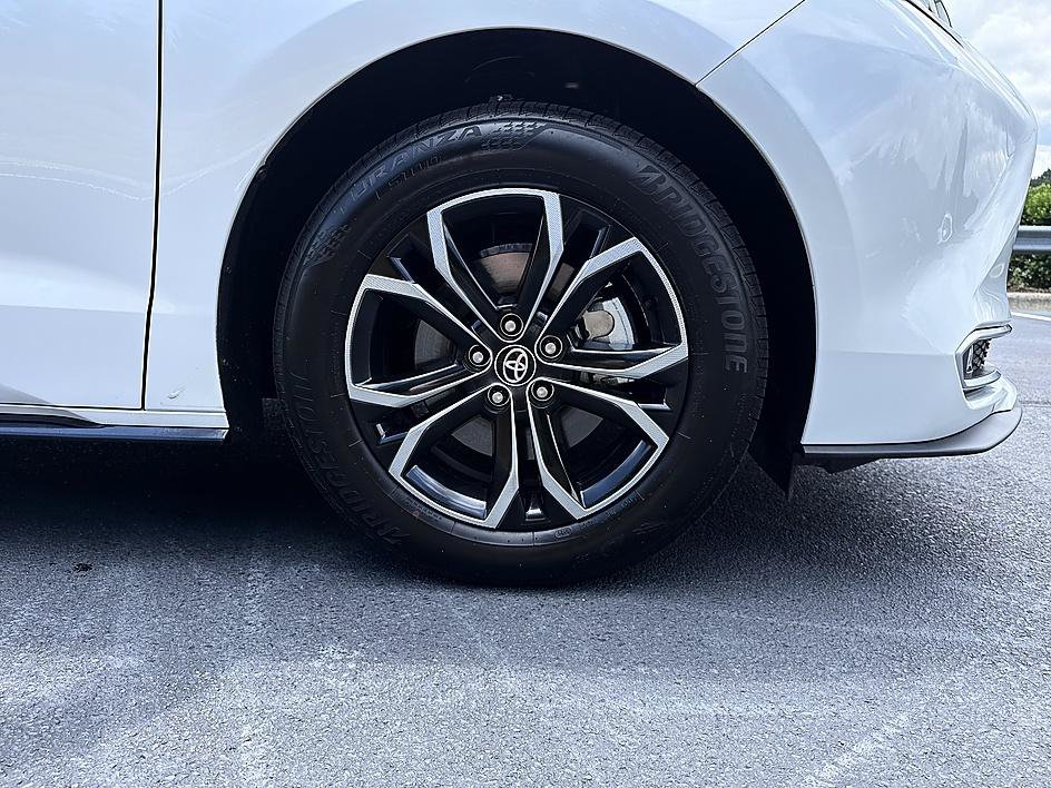 Certified 2026 Toyota Sienna Platinum AWD/4WD image 8