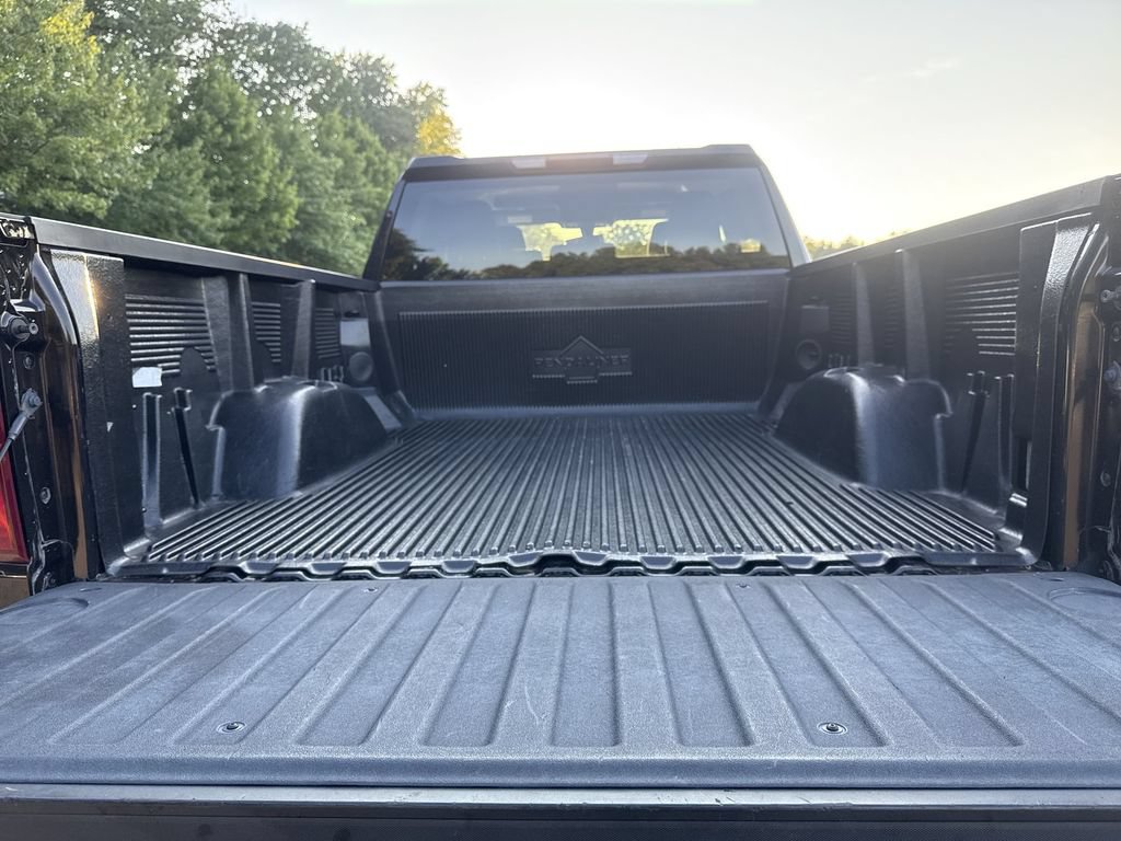 Used 2019 Chevrolet Silverado 1500 Custom w/ Custom Value Package AWD/4WD image 20