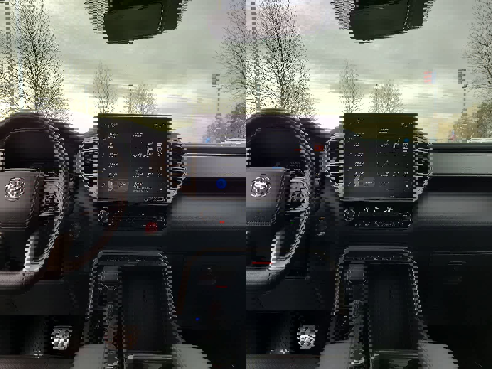 Used 2022 Toyota Tundra Limited image 18