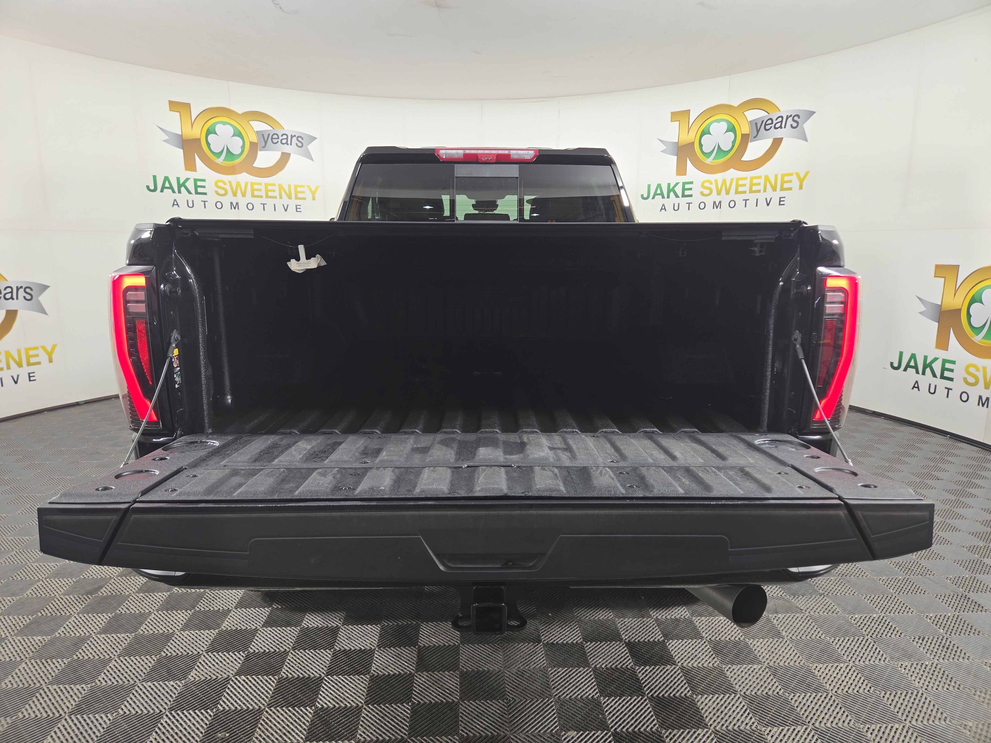 Certified 2025 GMC Sierra 2500 AT4 w/ Technology Package image 31