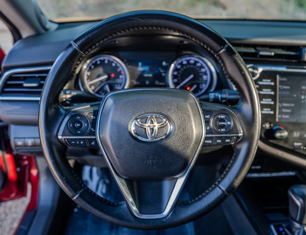 Used 2018 Toyota Camry XLE w/ Audio Package FWD image 15