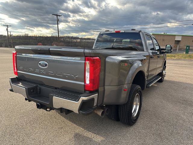 Used 2023 Ford F350 XLT image 4