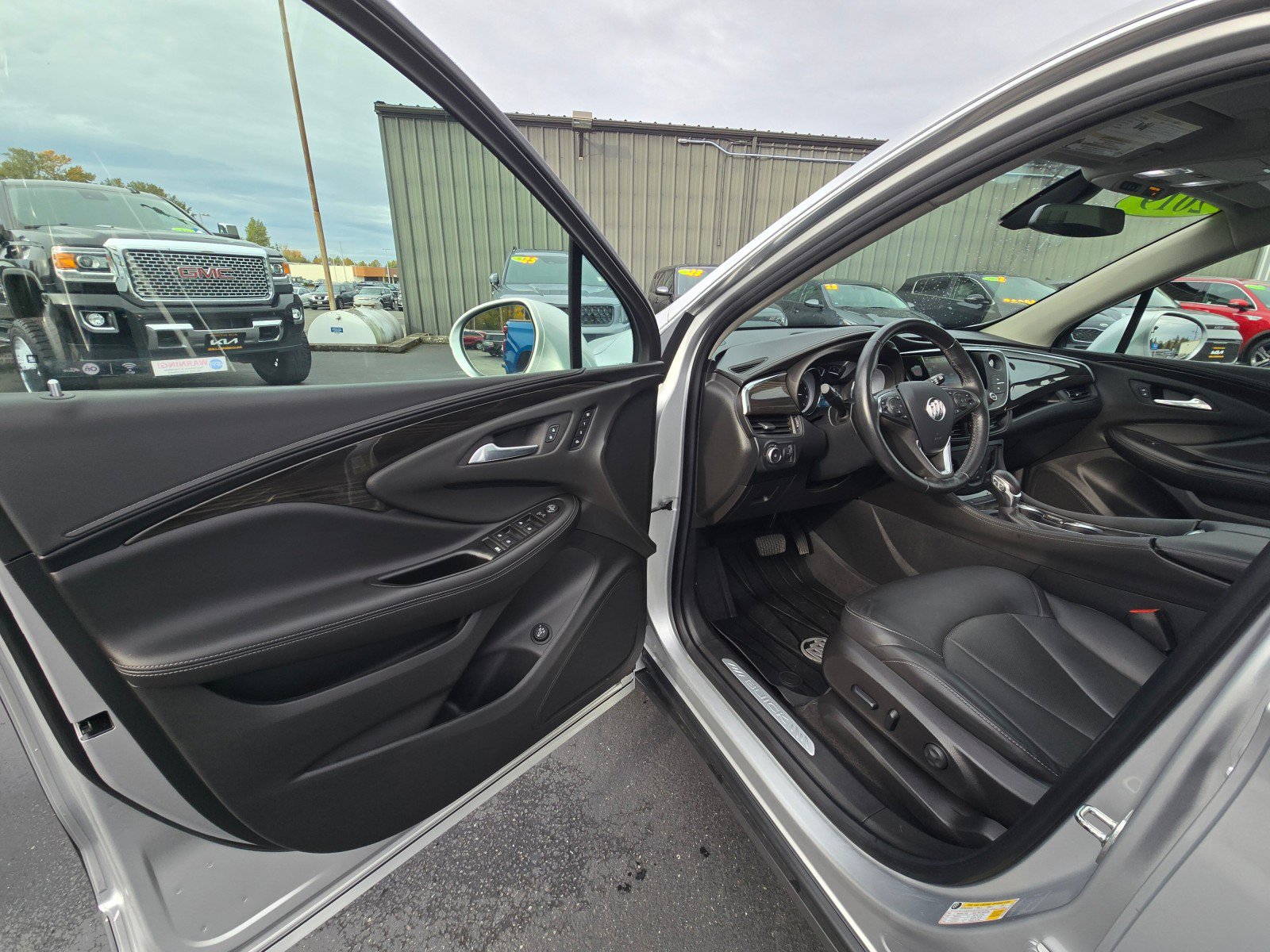 Used 2019 Buick Envision Essence w/ LPO, Active Package image 22