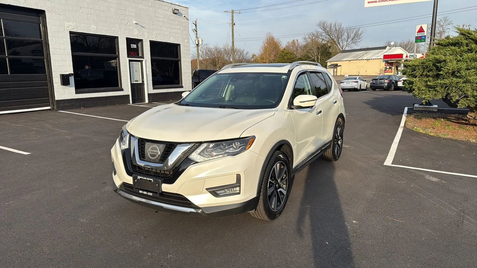Used 2017 Nissan Rogue SL w/ SL Premium Package image 53