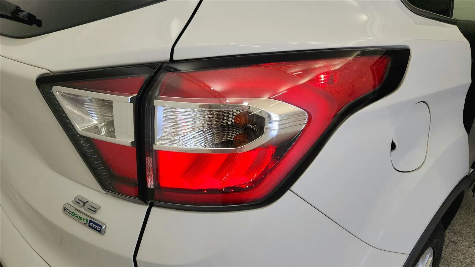 Used 2018 Ford Escape SE image 15