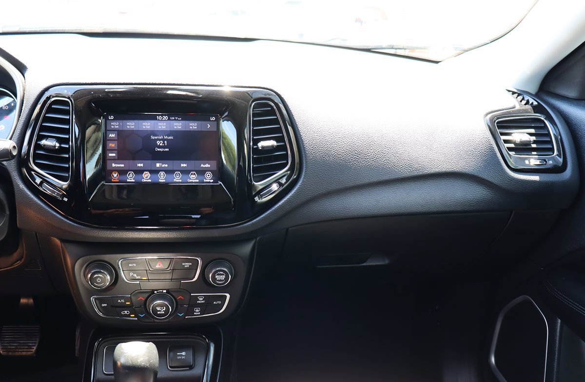 Used 2020 Jeep Compass Latitude FWD image 44