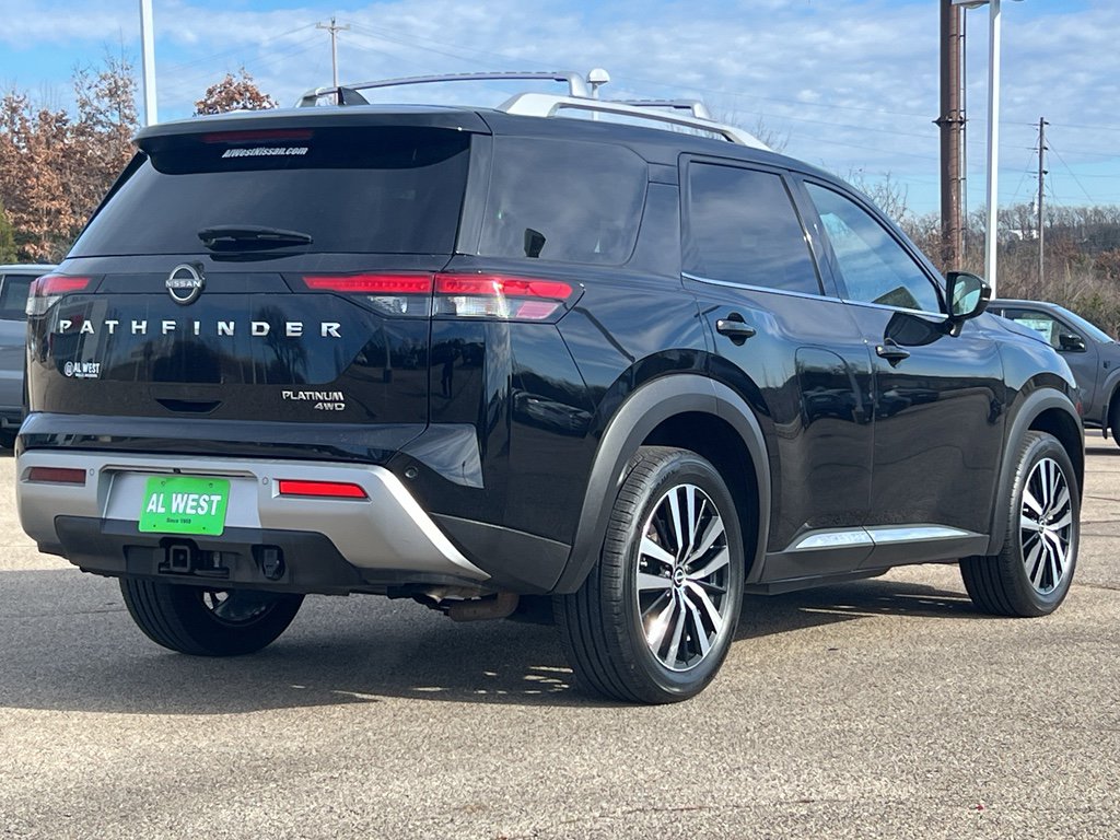 Used 2023 Nissan Pathfinder Platinum image 5