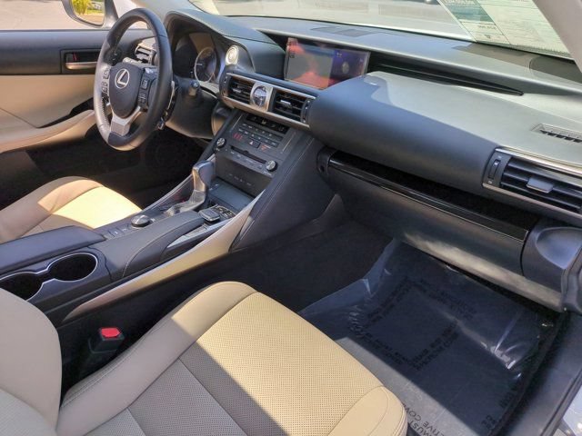 Used 2020 Lexus IS 300 w/ Navigation Package RWD image 31