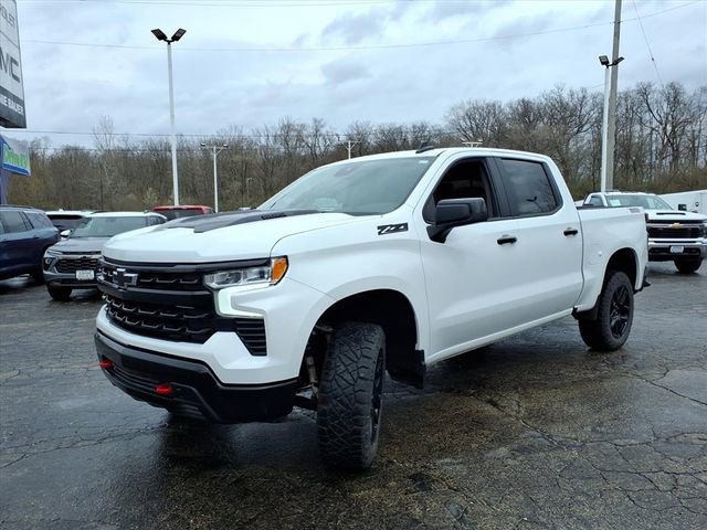 Used 2025 Chevrolet Silverado 1500 LT Trail Boss w/ Convenience Package II image 13