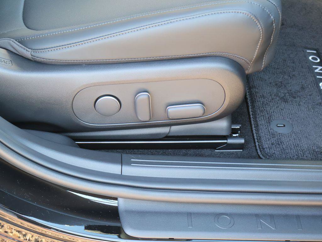 New 2027 Hyundai Ioniq 5 SEL RWD image 10