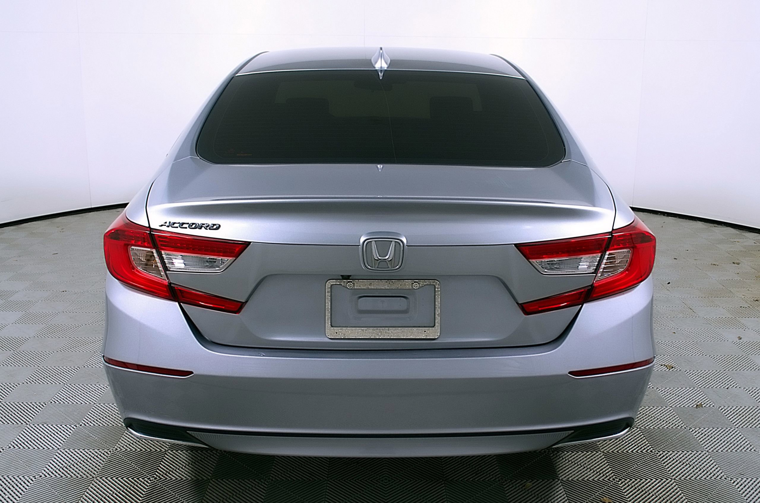 Used 2018 Honda Accord EX image 8