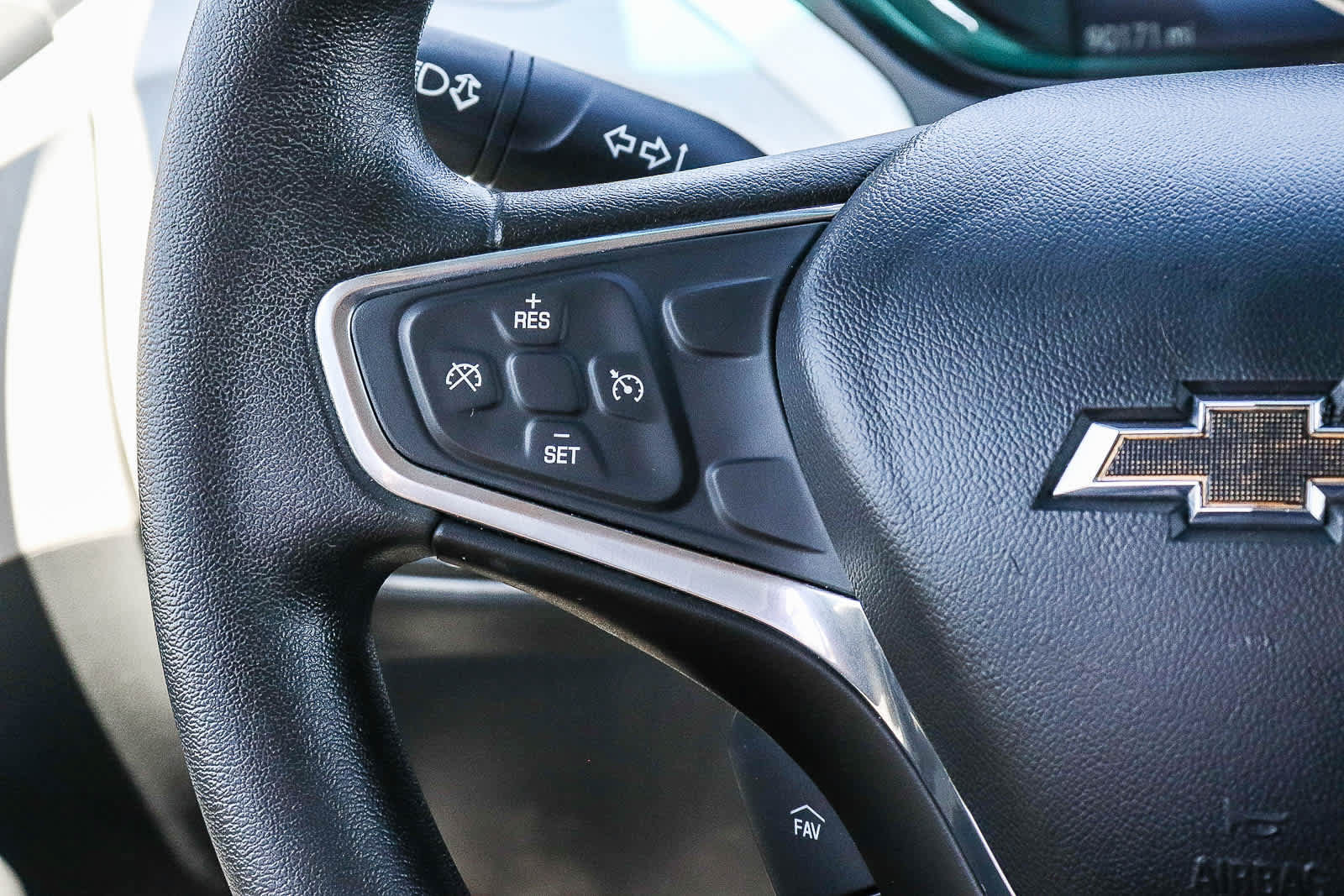 Used 2017 Chevrolet Bolt LT FWD image 22