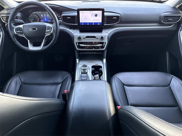 Used 2023 Ford Explorer XLT w/ Equipment Group 202A image 18