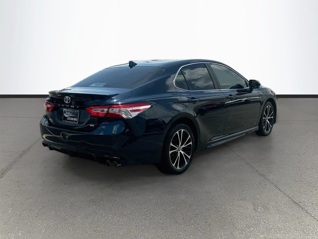 Used 2020 Toyota Camry SE FWD image 7