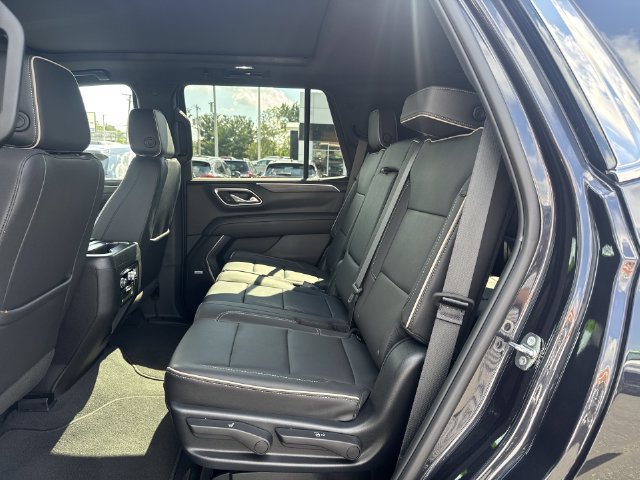 Certified 2023 GMC Yukon SLT w/ SLT Premium Package AWD/4WD image 26