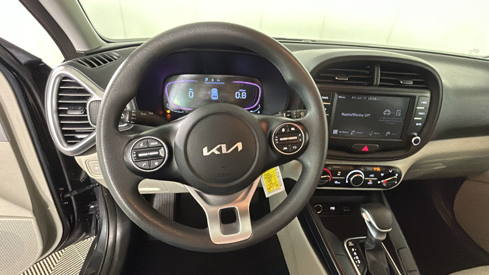 Used 2024 Kia Soul LX w/ Option Group 015 FWD image 14