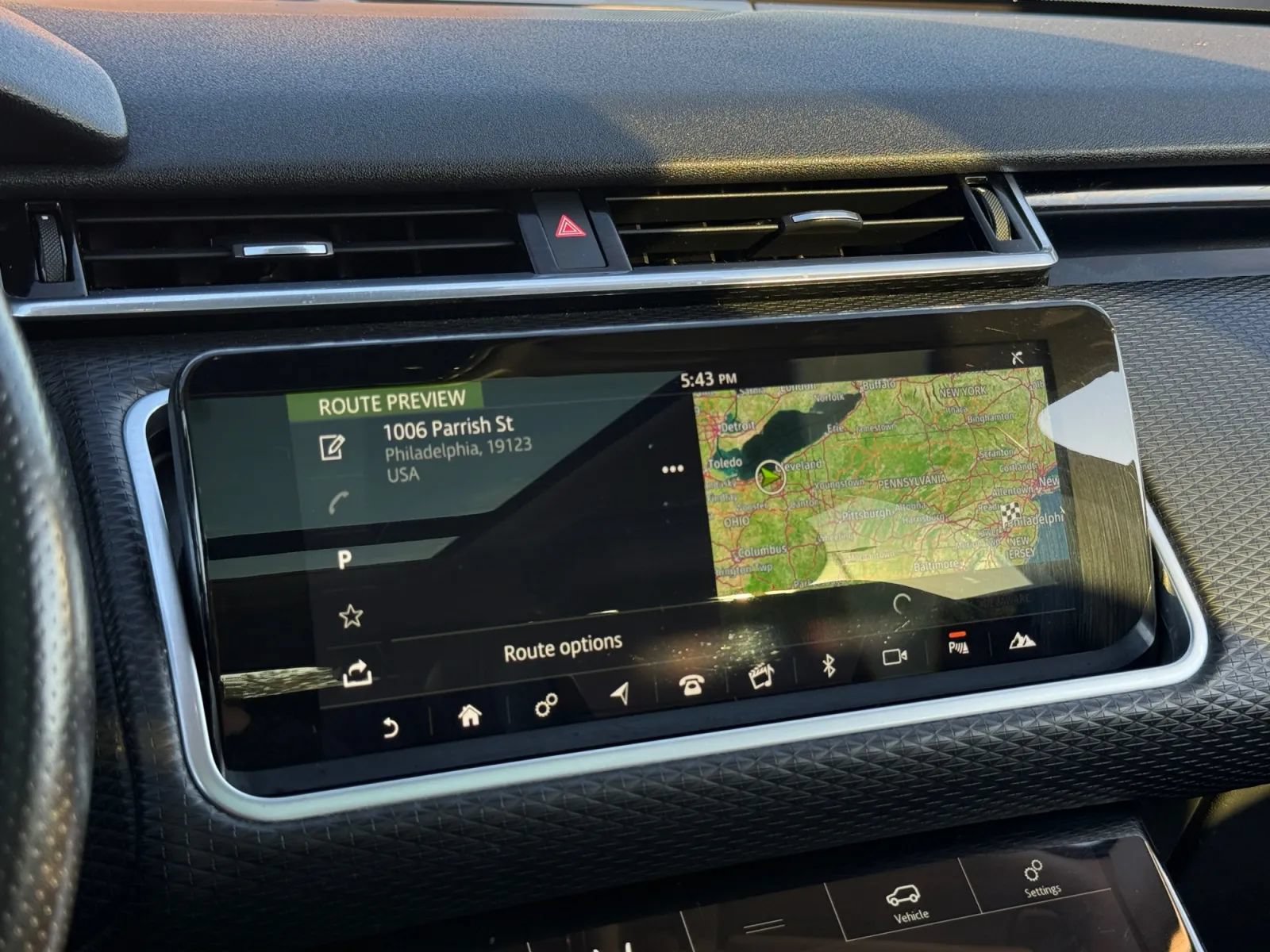 Used 2020 Land Rover Range Rover Velar S AWD/4WD image 34